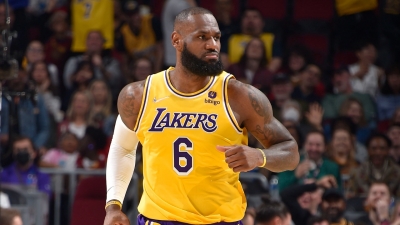 LeBron James becomes first player to score 50,000 career points in NBA history | LeBron James becomes first player to score 50,000 career points in NBA history LeBron James becomes first player to score 50,000 career points in NBA history | LeBron James becomes first player to score 50,000 career points in NBA history