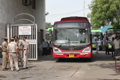 Three-year-old crushed to death by DTC bus in Delhi | Three-year-old crushed to death by DTC bus in Delhi Three-year-old crushed to death by DTC bus in Delhi | Three-year-old crushed to death by DTC bus in Delhi