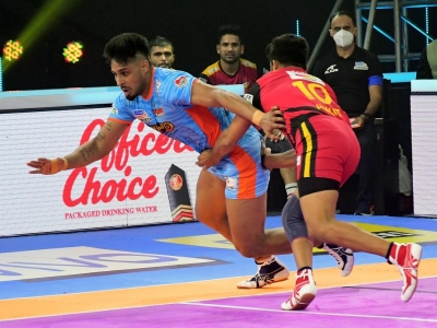 PKL 8: Bengal Warriors overcome Bengaluru Bulls despite Pawan Sehrawat heroics | PKL 8: Bengal Warriors overcome Bengaluru Bulls despite Pawan Sehrawat heroics PKL 8: Bengal Warriors overcome Bengaluru Bulls despite Pawan Sehrawat heroics | PKL 8: Bengal Warriors overcome Bengaluru Bulls despite Pawan Sehrawat heroics