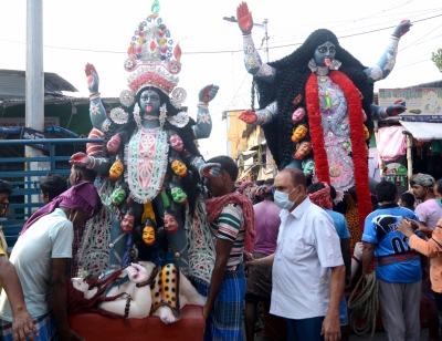 Kali Puja: Calcutta HC restricts entry of visitors in pandals | Kali Puja: Calcutta HC restricts entry of visitors in pandals