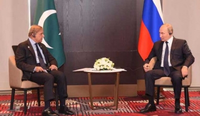 Imran claims Shehbaz felt intimidated in Putin's presence | Imran claims Shehbaz felt intimidated in Putin's presence