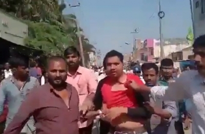 Man assaulted by public for killing baby girl in K'taka | Man assaulted by public for killing baby girl in K'taka