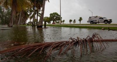 'Extremely dangerous' eyewall of Hurricane Ian moving onshore: US forecaster | 'Extremely dangerous' eyewall of Hurricane Ian moving onshore: US forecaster