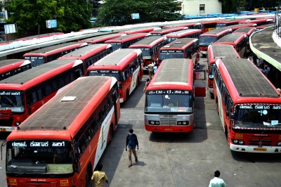 Migrants can hire Karnataka buses to go to home states | Migrants can hire Karnataka buses to go to home states