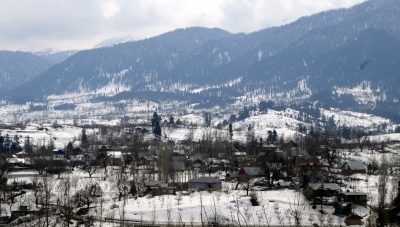 Day ahead of ‘Chillai Kalan’ bitter cold tightens grip on Kashmir | Day ahead of ‘Chillai Kalan’ bitter cold tightens grip on Kashmir