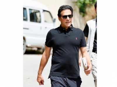 Imran leaves for Islamabad for Toshkhana case hearing | Imran leaves for Islamabad for Toshkhana case hearing