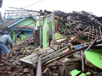 Magnitude 6.0 quake in Indonesia kills 1, destroys 100 houses | Magnitude 6.0 quake in Indonesia kills 1, destroys 100 houses