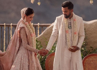'In your light, I learn how to love': Athiya, Rahul now officially man and wife | 'In your light, I learn how to love': Athiya, Rahul now officially man and wife