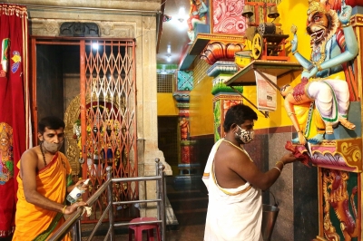 Temples, mosques, churches open sans offerings in Karnataka | Temples, mosques, churches open sans offerings in Karnataka Temples, mosques, churches open sans offerings in Karnataka | Temples, mosques, churches open sans offerings in Karnataka