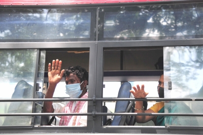 Karnataka to charge one-way bus fare from migrant workers | Karnataka to charge one-way bus fare from migrant workers