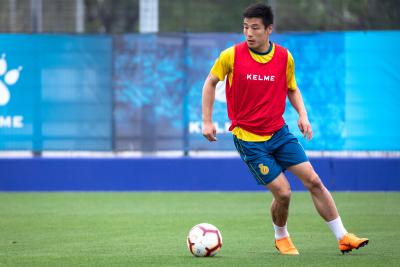 Chinese footballer tests positive for COVID-19 in Spain | Chinese footballer tests positive for COVID-19 in Spain