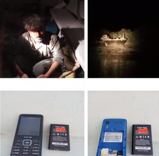 BSF nabs Pak fisherman for intruding into Indian territory | BSF nabs Pak fisherman for intruding into Indian territory BSF nabs Pak fisherman for intruding into Indian territory | BSF nabs Pak fisherman for intruding into Indian territory