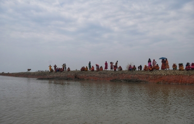 Attacked by Royal Bengal tiger, fisherman’s body recovered in Sundarbans after 2 days | Attacked by Royal Bengal tiger, fisherman’s body recovered in Sundarbans after 2 days Attacked by Royal Bengal tiger, fisherman’s body recovered in Sundarbans after 2 days | Attacked by Royal Bengal tiger, fisherman’s body recovered in Sundarbans after 2 days