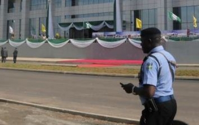 Several polling stations in Nigeria attacked on election day | Several polling stations in Nigeria attacked on election day