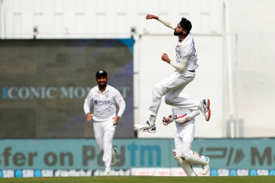 IND v NZ, 2nd Test: Siraj's fiery spell reduces New Zealand to 38/6 at tea | IND v NZ, 2nd Test: Siraj's fiery spell reduces New Zealand to 38/6 at tea