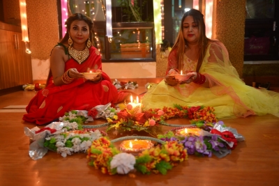 North Indian community in Tamil Nadu celebrates Diwali with fervour | North Indian community in Tamil Nadu celebrates Diwali with fervour