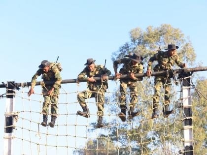 BSF foils mobile phones' smuggling bid at India-B'desh border | BSF foils mobile phones' smuggling bid at India-B'desh border
