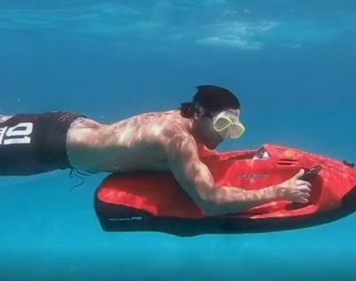 Varun Dhawan shares throwback underwater video | Varun Dhawan shares throwback underwater video Varun Dhawan shares throwback underwater video | Varun Dhawan shares throwback underwater video