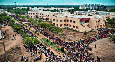 Students of Telangana's IIIT Basara continue protest | Students of Telangana's IIIT Basara continue protest