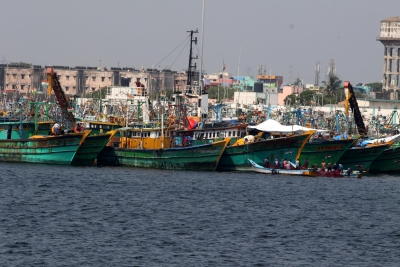 Madras HC orders detention of foreign ship that hit TN fishing boat | Madras HC orders detention of foreign ship that hit TN fishing boat