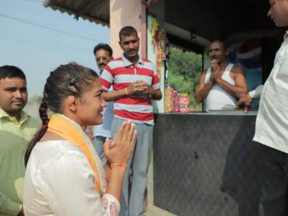 Babita Phogat had opposed ‘Oversight Committee' report, reveals Delhi Police charge sheet | Babita Phogat had opposed ‘Oversight Committee' report, reveals Delhi Police charge sheet Babita Phogat had opposed ‘Oversight Committee' report, reveals Delhi Police charge sheet | Babita Phogat had opposed ‘Oversight Committee' report, reveals Delhi Police charge sheet