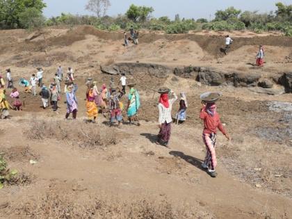 Centre extends deadline till Dec 31 for enabling Aadhaar-based payment for MGNREGA workers | Centre extends deadline till Dec 31 for enabling Aadhaar-based payment for MGNREGA workers Centre extends deadline till Dec 31 for enabling Aadhaar-based payment for MGNREGA workers | Centre extends deadline till Dec 31 for enabling Aadhaar-based payment for MGNREGA workers