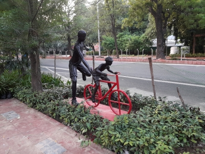 Delhi: Work underway on stretches marked for beautification | Delhi: Work underway on stretches marked for beautification