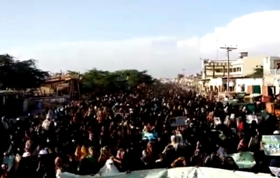Burqa-clad women protest in Pak for release of political outfit's chief | Burqa-clad women protest in Pak for release of political outfit's chief Burqa-clad women protest in Pak for release of political outfit's chief | Burqa-clad women protest in Pak for release of political outfit's chief