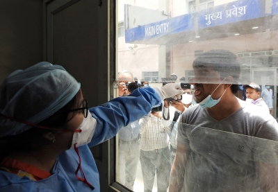 India sees surge in Covid cases; virus moving towards endemic stage, say officials | India sees surge in Covid cases; virus moving towards endemic stage, say officials