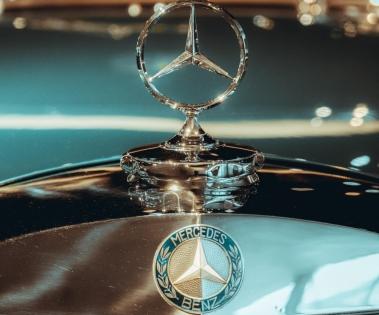 Mercedes-Benz, Cisco join hands to bring mobile office to new sedans | Mercedes-Benz, Cisco join hands to bring mobile office to new sedans Mercedes-Benz, Cisco join hands to bring mobile office to new sedans | Mercedes-Benz, Cisco join hands to bring mobile office to new sedans