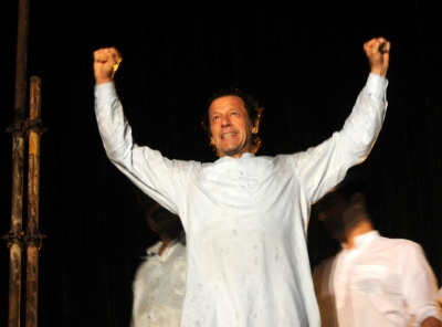 Imran secures vote of confidence | Imran secures vote of confidence