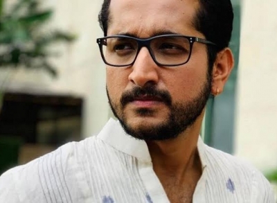 Parambrata Chatterjee to play lead in director Pawan Wadeyar's 'Notary' | Parambrata Chatterjee to play lead in director Pawan Wadeyar's 'Notary'