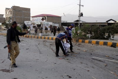Two policemen killed, 13 others injured in Quetta blast | Two policemen killed, 13 others injured in Quetta blast Two policemen killed, 13 others injured in Quetta blast | Two policemen killed, 13 others injured in Quetta blast