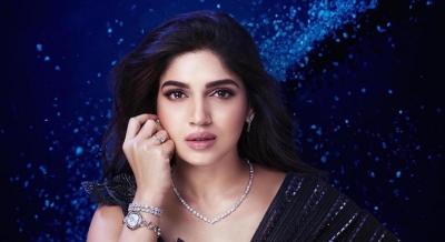 Bhumi celebrates Diwali with sparkle | Bhumi celebrates Diwali with sparkle Bhumi celebrates Diwali with sparkle | Bhumi celebrates Diwali with sparkle