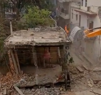 Alwar temple demolition: Raj govt suspends Rajgarh SDO, 2 others | Alwar temple demolition: Raj govt suspends Rajgarh SDO, 2 others