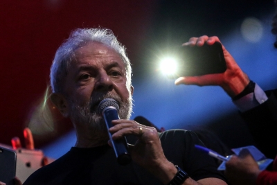 Ex-Brazilian President Lula leads election polls | Ex-Brazilian President Lula leads election polls