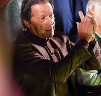 Imran hopes 'prevailing trust deficit' will end with new army leadership | Imran hopes 'prevailing trust deficit' will end with new army leadership