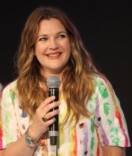 Drew Barrymore pokes fun at Andrew Garfield's method acting | Drew Barrymore pokes fun at Andrew Garfield's method acting