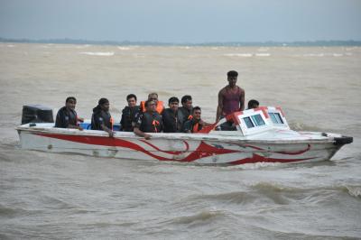 Death toll from B'desh boat capsize reaches 61 | Death toll from B'desh boat capsize reaches 61
