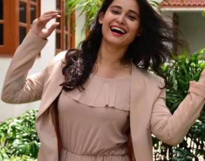 Swati Semwal's new short film an 'upbeat take on shades of women' | Swati Semwal's new short film an 'upbeat take on shades of women' Swati Semwal's new short film an 'upbeat take on shades of women' | Swati Semwal's new short film an 'upbeat take on shades of women'