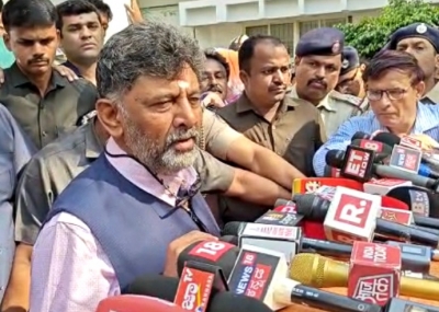 Shivakumar leaves for Delhi to attend crucial meet with Cong high command | Shivakumar leaves for Delhi to attend crucial meet with Cong high command