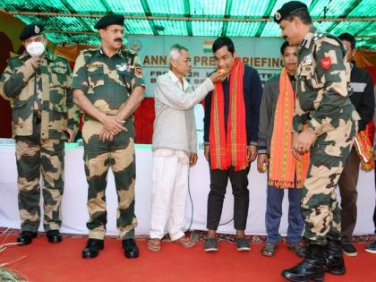 2 NLFT cadres surrender before BSF in Tripura, 31 return to mainstream life over past 4 years | 2 NLFT cadres surrender before BSF in Tripura, 31 return to mainstream life over past 4 years
