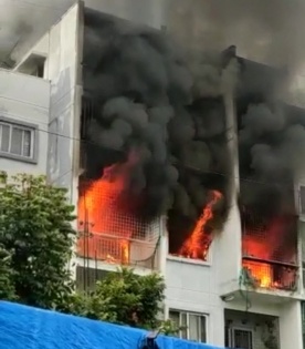 Two die, 5 seriously injured in Bengaluru apartment complex fire | Two die, 5 seriously injured in Bengaluru apartment complex fire