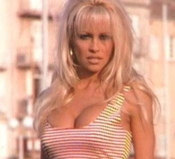 Pamela Anderson says she helped Jack Nicholson 'finish threesome' with other women | Pamela Anderson says she helped Jack Nicholson 'finish threesome' with other women