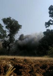 Maoists' plan to kill cops foiled in J'khand's Latehar, 25 bombs recovered | Maoists' plan to kill cops foiled in J'khand's Latehar, 25 bombs recovered