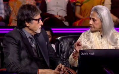 Jaya's complaint to Big B, says he never sends her flowers or letters | Jaya's complaint to Big B, says he never sends her flowers or letters Jaya's complaint to Big B, says he never sends her flowers or letters | Jaya's complaint to Big B, says he never sends her flowers or letters