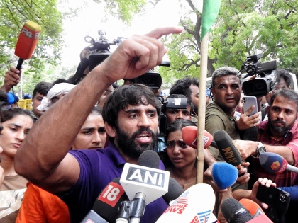 Wrestling mess: Bajrang Punia alleges 'IT Cell' spreading morphed photos of detained wrestlers | Wrestling mess: Bajrang Punia alleges 'IT Cell' spreading morphed photos of detained wrestlers