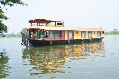 Kerala registers 'record' increase in tourist arrivals in 2023 | Kerala registers 'record' increase in tourist arrivals in 2023 Kerala registers 'record' increase in tourist arrivals in 2023 | Kerala registers 'record' increase in tourist arrivals in 2023