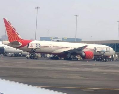 Air India extends VRS offer for its employees till May 31 | Air India extends VRS offer for its employees till May 31