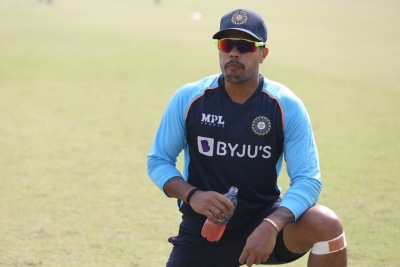 IND v BAN: Umesh becomes a spearhead for us right now, says Paras Mhambrey | IND v BAN: Umesh becomes a spearhead for us right now, says Paras Mhambrey